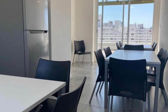 Monoambiente con renta a metros del mar